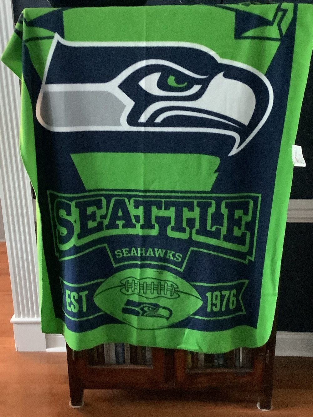 Seattle Seahawks Northwest Green & Navy Fleece Throw with Team‎ Tag
